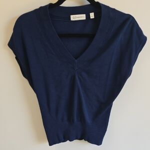 Neiman Marcus Navy Knit V-Neck Top